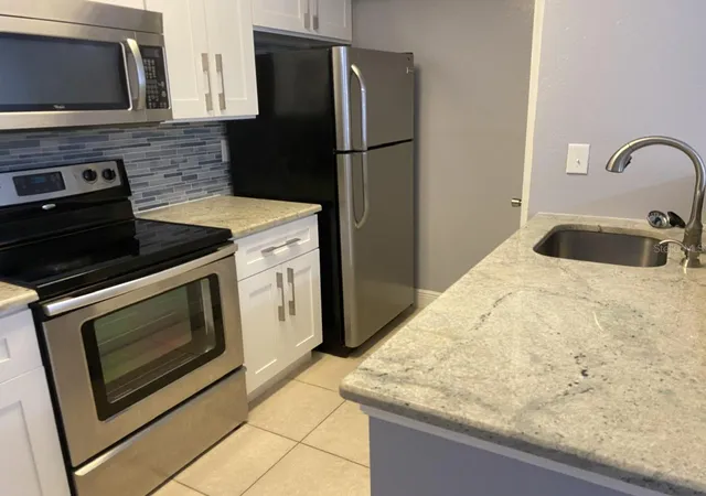Photo 3 of Condo for sale at 5124 Park Central Dr #513, Orlando, FL 32839 | MLS# O6443659 | Listing updated on 2026-10-01