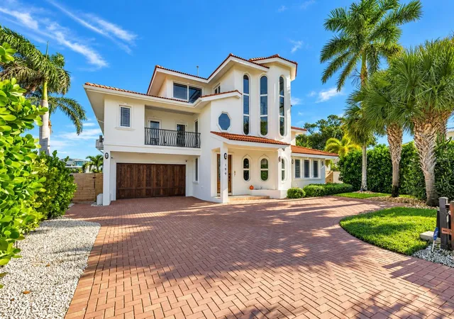 Photo 2 of Single family home for sale at 199 21st Avenue, St Pete Beach, FL 33706 | MLS# TB8550846 | Listing updated on 2026-10-05