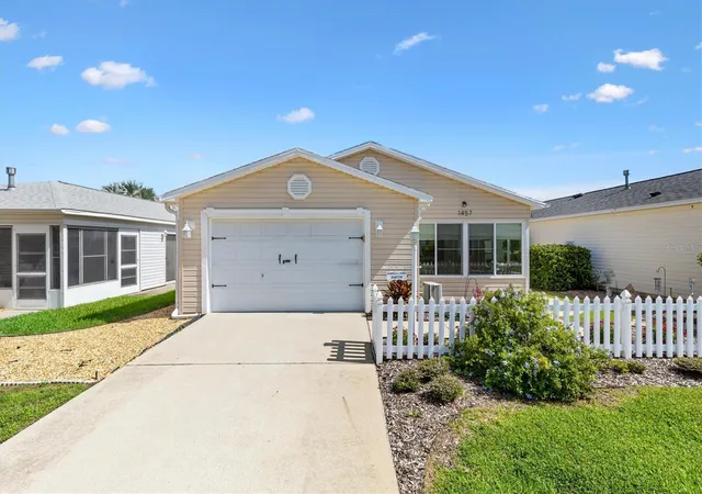 Single family home for sale at 1457 Sothell St, THE VILLAGES, FL 32162 | MLS# G5118094