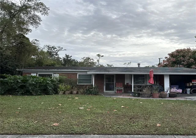 Photo 1 of Sale Pending at 7806 Puritan Rd, Orlando, FL 32807 | MLS# O6443670 | Listing updated on 2026-10-02