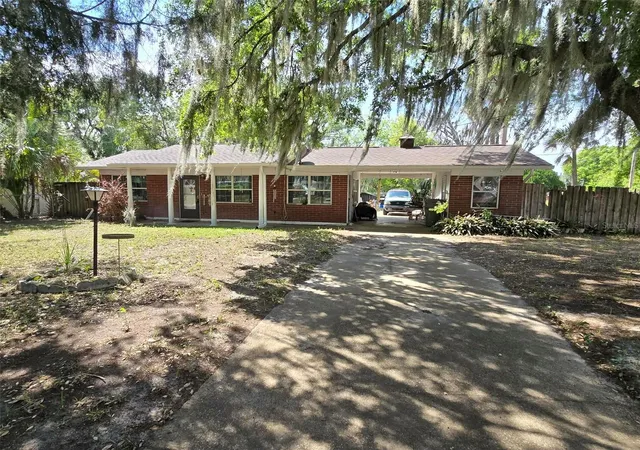 Photo 4 of Single family home for sale at 1601 N Normandy Way, Leesburg, FL 34748 | MLS# G5118097 | Listing updated on 2026-09-24