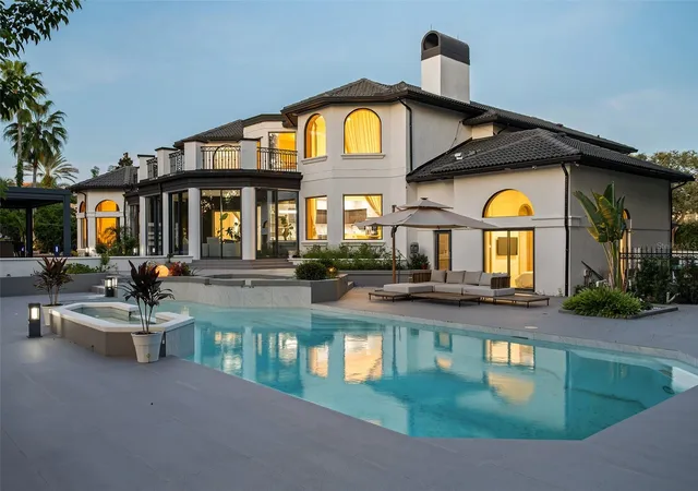 Photo 2 of Single family home for sale at 5186 Vardon Dr, Windermere, FL 34786 | MLS# O6443681 | Listing updated on 2026-09-23