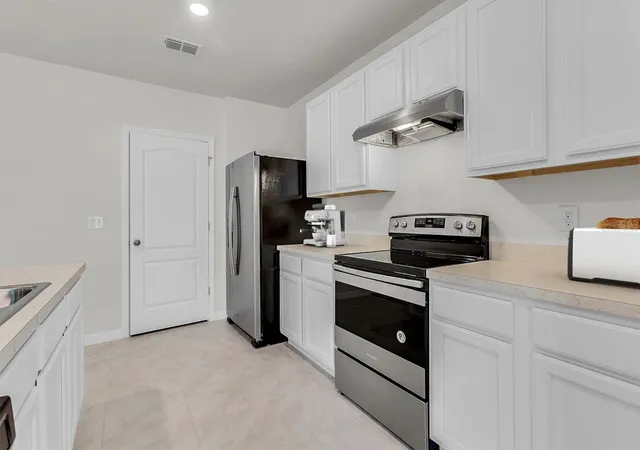 Photo 4 of Single family home for sale at 2412 Fieldbrooke Way, Edgewater, FL 32141 | MLS# O6443683 | Listing updated on 2026-10-06