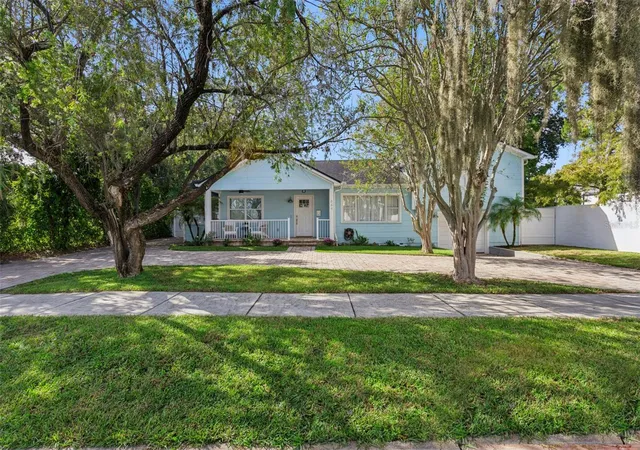 Photo 3 of Single family home for sale at 644 W Winter Park St, Orlando, FL 32804 | MLS# O6443687 | Listing updated on 2026-10-08