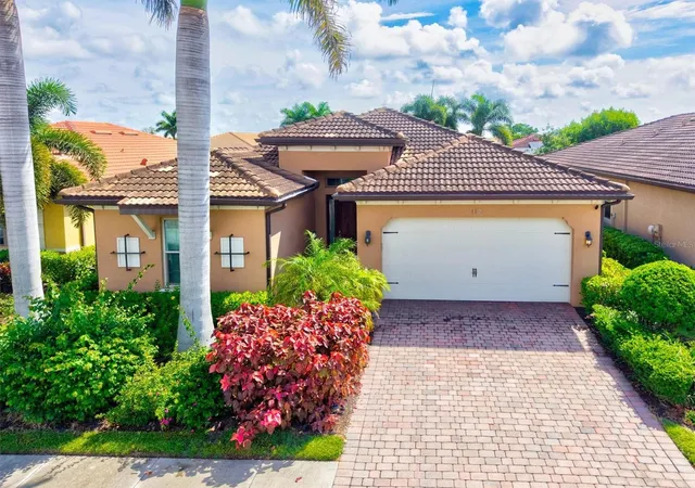 Photo 1 of Single family home for sale at 112 Ventosa Pl, Nokomis, FL 34275 | MLS# A4706912 | Listing updated on 2026-10-03