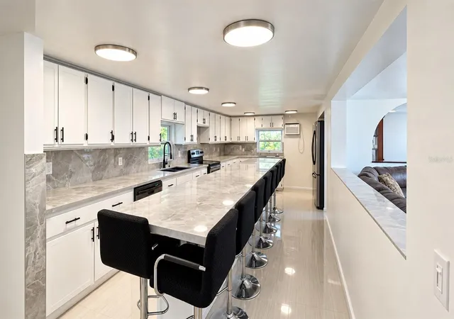 Photo 3 of Manufactured home for sale at 7690 Gordon Loop, Brooksville, FL 34601 | MLS# TB8550883 | Listing updated on 2026-10-02