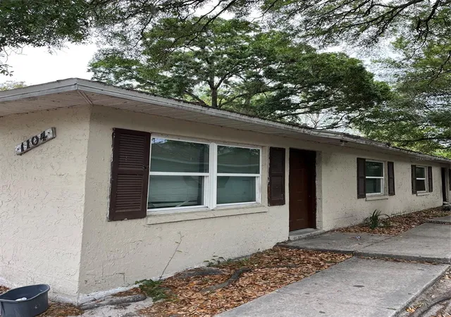 Photo 1 of Multi family home for sale at 1104 Birchwood Ct, Leesburg, FL 34748 | MLS# G5118099 | Listing updated on 2026-09-22