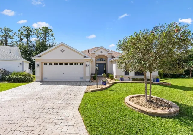 Single family home for sale at 1302 La Estrellita Way, THE VILLAGES, FL 32162 | MLS# G5118101
