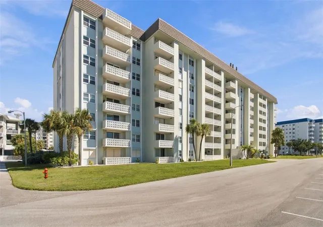 Photo 1 of Condo for sale at 9 Forbes Pl #412, Dunedin, FL 34698 | MLS# TB8550889 | Listing updated on 2026-09-23