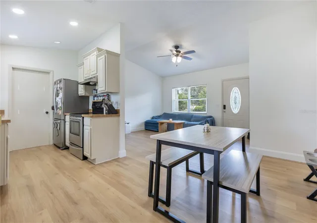 Photo 2 of Single family home for sale at 802 Fox Lake Dr, Lakeland, FL 33809 | MLS# L4965237 | Listing updated on 2026-09-22