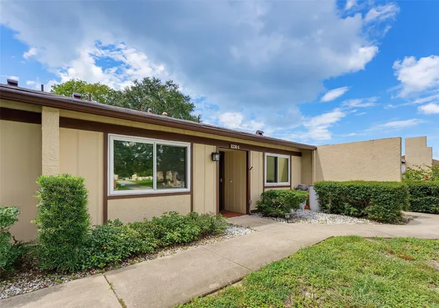 Photo 3 of Condo for sale at 8330 High Point Cir #6, Port Richey, FL 34668 | MLS# W7889700 | Listing updated on 2026-10-06