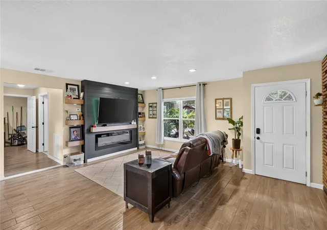 Photo 4 of Single family home for sale at 9152 Damascus Ave, Polk City, FL 33868 | MLS# L4965238 | Listing updated on 2026-09-23