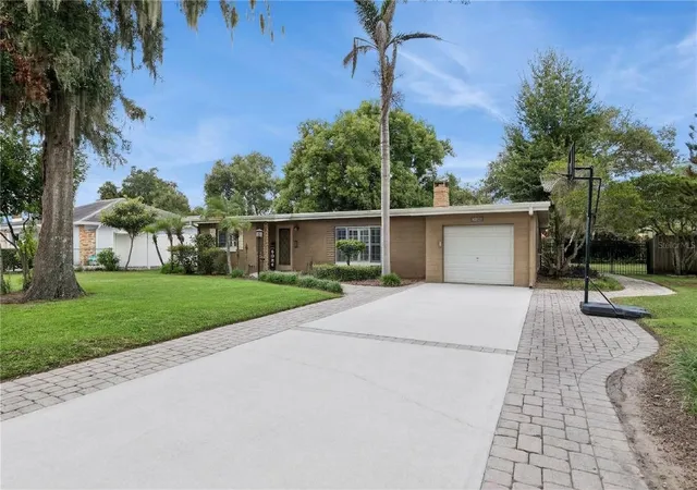 Photo 1 of Single family home for sale at 1615 Nela Ave, Belle Isle, FL 32809 | MLS# O6443701 | Listing updated on 2026-09-24