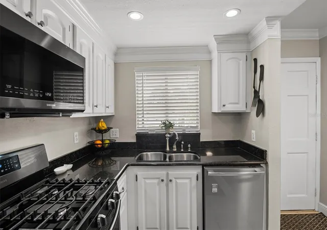 Photo 4 of Condo for sale at 1100 Martinique Dr #220, Winter Haven, FL 33884 | MLS# S5158041 | Listing updated on 2026-09-23