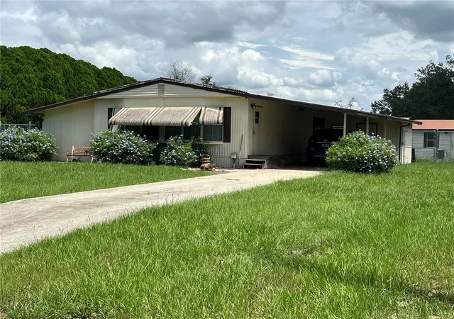 Photo 3 of Manufactured home for sale at 5974 Foxhollow Dr, Winter Haven, FL 33884 | MLS# S5158044 | Listing updated on 2026-09-22