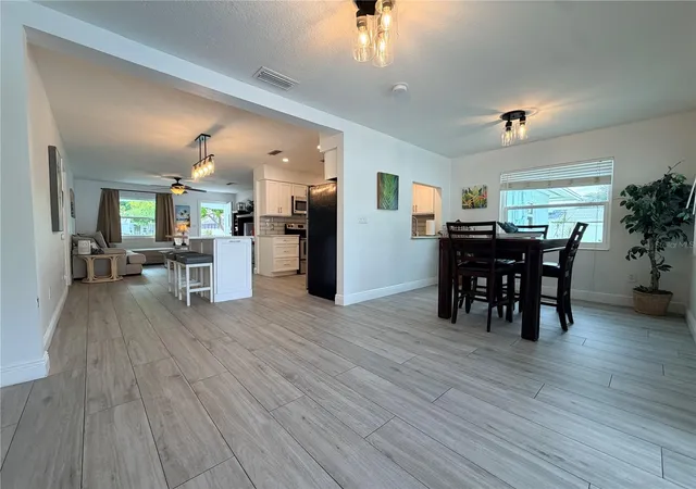 Photo 3 of Single family home for sale at 215 60th Street Nw, Bradenton, FL 34209 | MLS# A4706918 | Listing updated on 2026-10-07