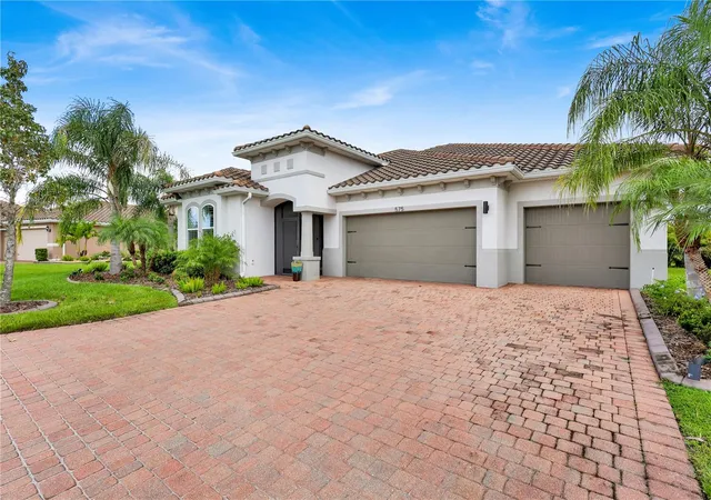 Photo 2 of Single family home for sale at 575 San Raphael St, Kissimmee, FL 34759 | MLS# S5158046 | Listing updated on 2026-09-22
