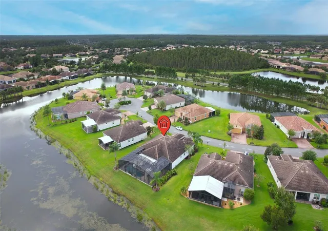 Photo 4 of Single family home for sale at 575 San Raphael St, Kissimmee, FL 34759 | MLS# S5158046 | Listing updated on 2026-09-22