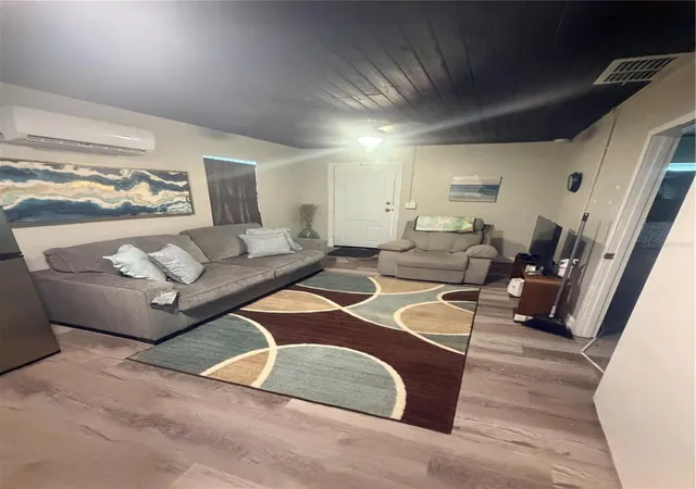 Photo 2 of Single family home for sale at 615 Ash St, Auburndale, FL 33823 | MLS# S5158047 | Listing updated on 2026-09-23
