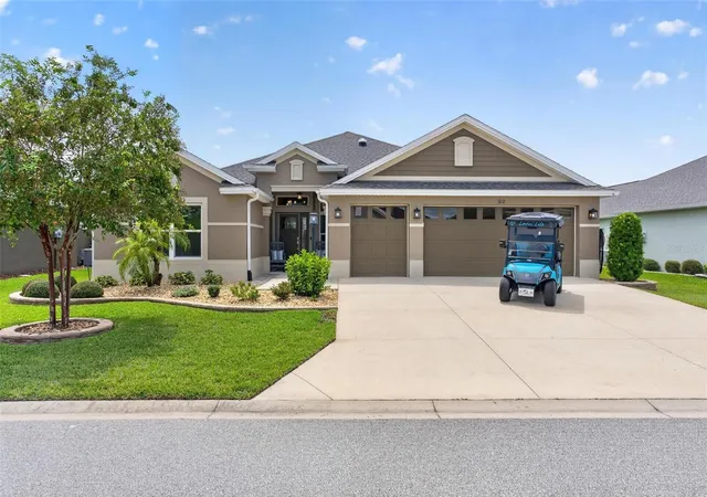 Photo 1 of Single family home for sale at 912 Hubbard Loop, The Villages, FL 32163 | MLS# O6443716 | Listing updated on 2026-09-22