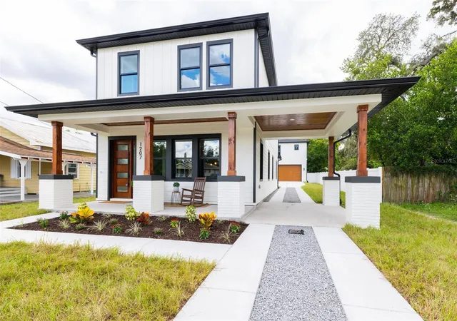 Photo 2 of Single family home for sale at 1207 E Ellicott St, Tampa, FL 33603 | MLS# TB8550925 | Listing updated on 2026-10-04