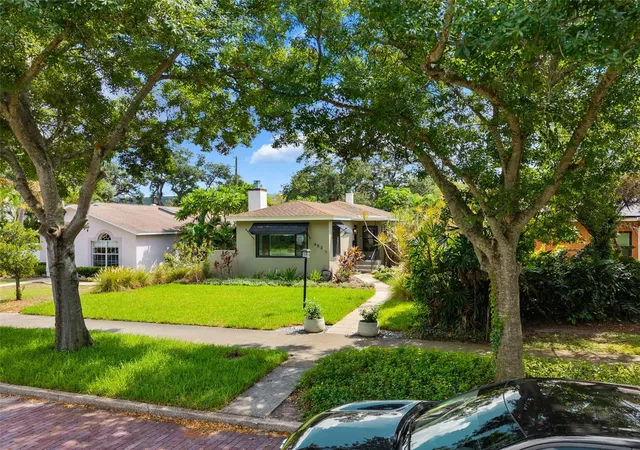 Photo 3 of Single family home for sale at 452 23rd Avenue N, Saint Petersburg, FL 33704 | MLS# TB8550930 | Listing updated on 2026-10-03