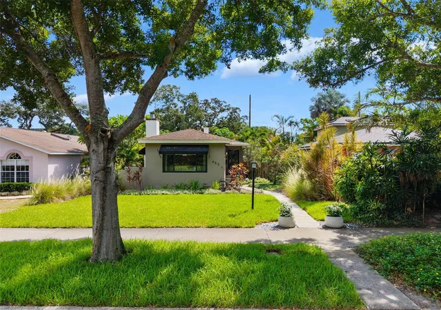 Photo 3 of Single family home for sale at 452 23rd Avenue N, Saint Petersburg, FL 33704 | MLS# TB8550930 | Listing updated on 2026-10-03