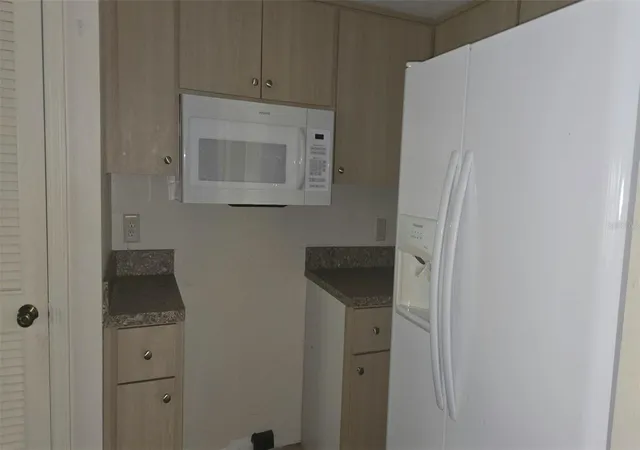 Photo 3 of Single family home for sale at 1681 N Dolton Point, Crystal River, FL 34429 | MLS# OM732671 | Listing updated on 2026-10-09