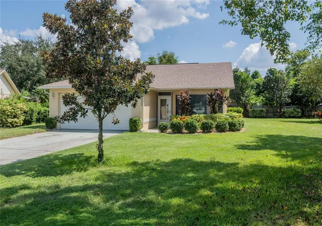 Photo 1 of Single family home for sale at 224 Crown Ct, Winter Haven, FL 33880 | MLS# L4965239 | Listing updated on 2026-09-22