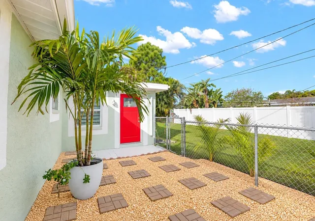 Photo 4 of Single family home for sale at 4149 Darlington Rd, Holiday, FL 34691 | MLS# TB8550934 | Listing updated on 2026-09-25