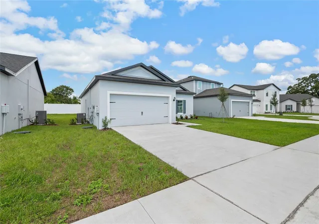 Photo 2 of Single family home for sale at 13230 Tula Loop, Astatula, FL 34705 | MLS# TB8550936 | Listing updated on 2026-10-07