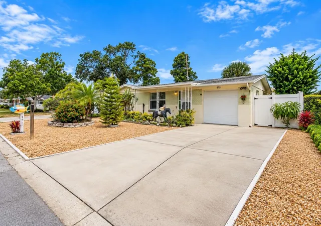 Photo 2 of Single family home for sale at 4711 Phoenix Ave, Holiday, FL 34690 | MLS# TB8550943 | Listing updated on 2026-09-30