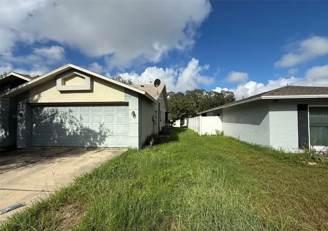 Photo 3 of Single family home for sale at 8835 Aruba Ln, Port Richey, FL 34668 | MLS# W7889702 | Listing updated on 2026-09-22