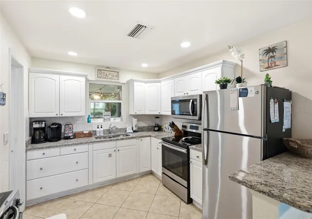 Photo 3 of Single family home for sale at 159 Laurie Dr, Ormond Beach, FL 32176 | MLS# O6443737 | Listing updated on 2026-09-24