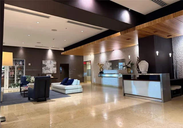 Photo 3 of Condo for sale at 60 Southwest 13th St #5212, Miami, FL 33130 | MLS# TB8550952 | Listing updated on 2026-10-07