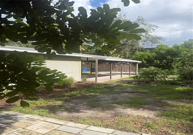 Photo 3 of Single family home for sale at 215 24th Avenue N, Saint Petersburg, FL 33704 | MLS# TB8550953 | Listing updated on 2026-09-22