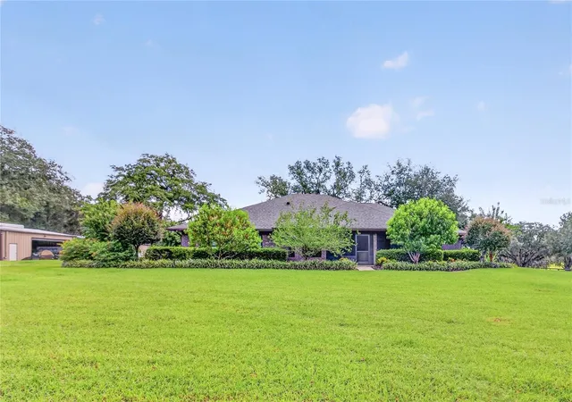 Photo 2 of Single family home for sale at 38224 Journey Ln, Lady Lake, FL 32159 | MLS# G5118111 | Listing updated on 2026-09-23