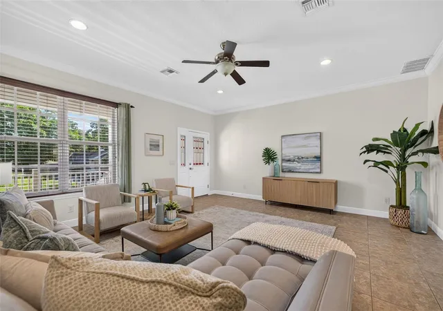 Photo 4 of Townhouse for sale at 135 49th Avenue N, Saint Petersburg, FL 33703 | MLS# TB8550961 | Listing updated on 2026-10-03
