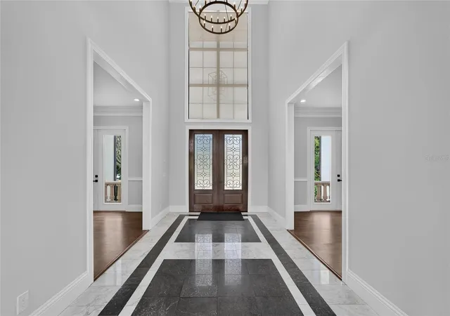 Photo 4 of Single family home for sale at 420 S Royal Poinciana Dr, Tampa, FL 33609 | MLS# TB8550963 | Listing updated on 2026-10-08