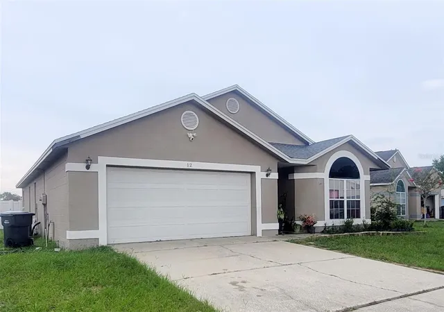 Photo 3 of Single family home for sale at 12 Saint Kitts Cir, Winter Haven, FL 33884 | MLS# L4965243 | Listing updated on 2026-09-23