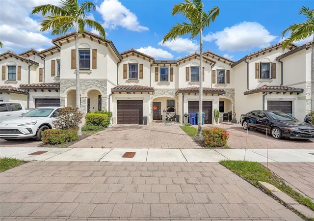 Photo 3 of Townhouse for sale at 12713 Sw 229th Terrace, Miami, FL 33170 | MLS# O6443750 | Listing updated on 2026-09-26