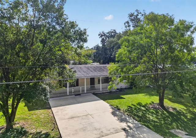 Photo 3 of Single family home for sale at 4613 Ne 22nd Avenue, Ocala, FL 34479 | MLS# OM732674 | Listing updated on 2026-09-22