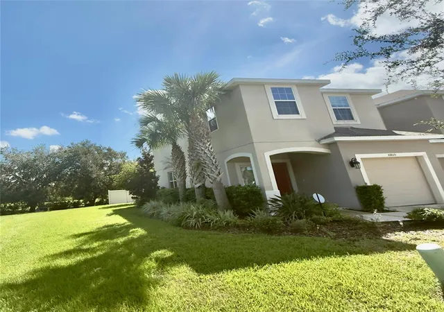 Photo 2 of Townhouse for sale at 10805 Wyne Tree Ct, Orlando, FL 32824 | MLS# S5158056 | Listing updated on 2026-09-25