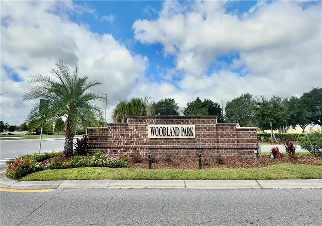 Photo 3 of Townhouse for sale at 10805 Wyne Tree Ct, Orlando, FL 32824 | MLS# S5158056 | Listing updated on 2026-09-25