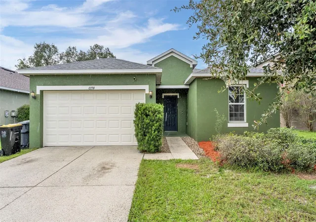 Photo 2 of Single family home for sale at 6774 Glenbrook Dr, Lakeland, FL 33811 | MLS# L4965244 | Listing updated on 2026-09-22