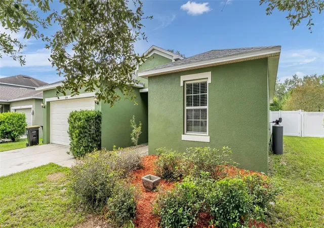 Photo 3 of Single family home for sale at 6774 Glenbrook Dr, Lakeland, FL 33811 | MLS# L4965244 | Listing updated on 2026-09-22