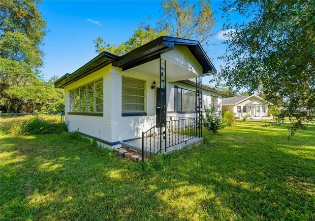 Photo 4 of Single family home for sale at 1615 NE 9th Street, Ocala, FL 34470 | MLS# O6443753 | Listing updated on 2026-09-25