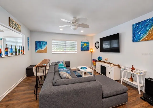 Photo 2 of Single family home for sale at 614 Lyndhurst St, Dunedin, FL 34698 | MLS# TB8550974 | Listing updated on 2026-09-22