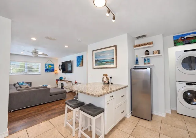 Photo 3 of Single family home for sale at 614 Lyndhurst St, Dunedin, FL 34698 | MLS# TB8550974 | Listing updated on 2026-09-22