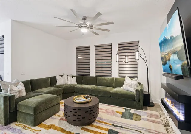 Photo 4 of Single family home for sale at 2107 Bay Line Rd, Oakland, FL 34787 | MLS# O6443759 | Listing updated on 2026-10-04